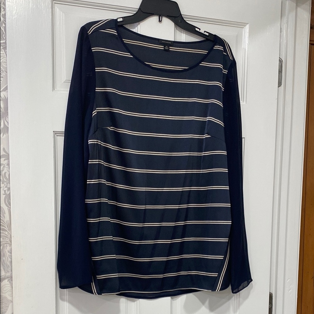Ann Taylor blue and white stripe top xl